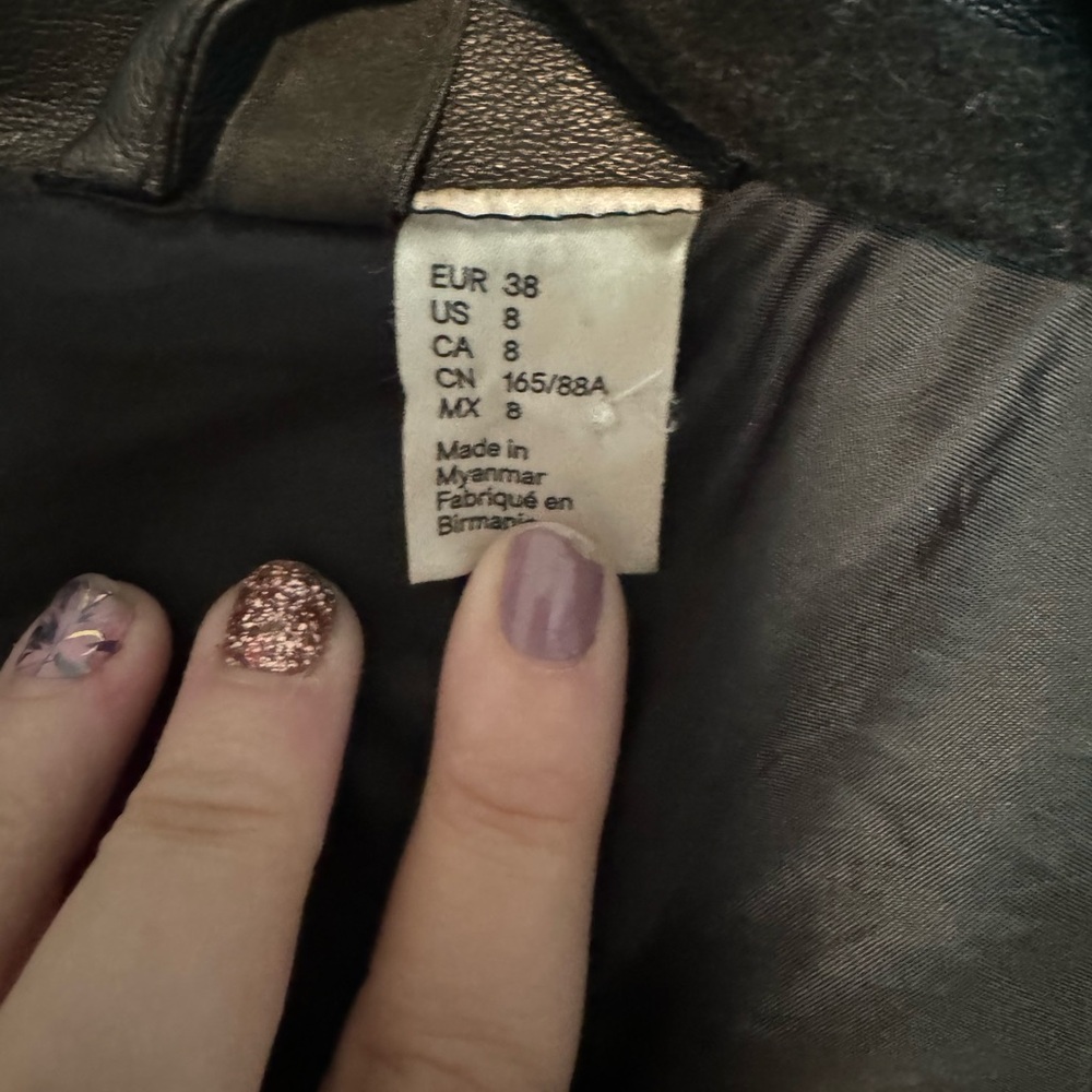 Leather jacket - Picture 2 of 2